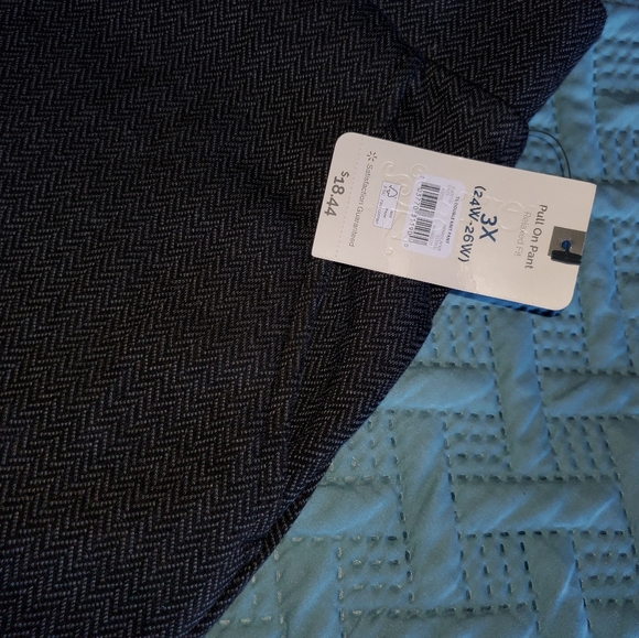 Dress pants - Picture 2 of 2